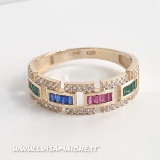Anello Oro Giallo 18 kt con Zirconi Bianchi: Un Gioiello Colorato e Divertente