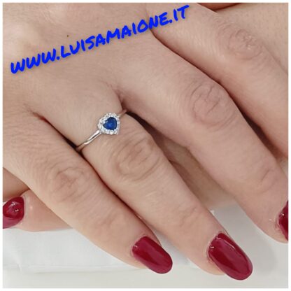 Cuore di Zaffiro: Anello in Oro Bianco 750