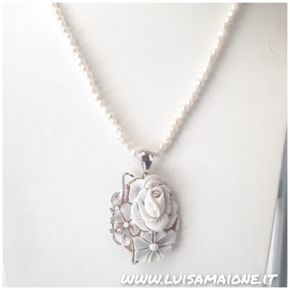 Cammeo Floreale con Perle
